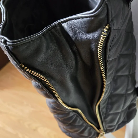 Bebe Quilted Backpack Bag Medium to Large Black/Gold - Picture 4 of 8